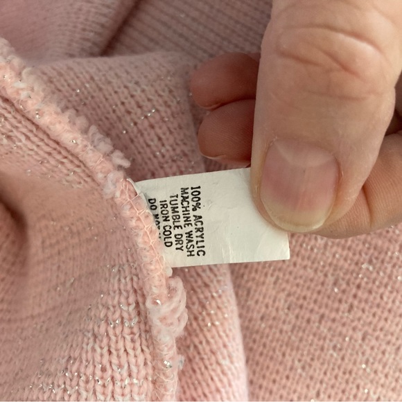 South Knit helps you sparkle in pink!! Size large. Great condition - Picture 7 of 7